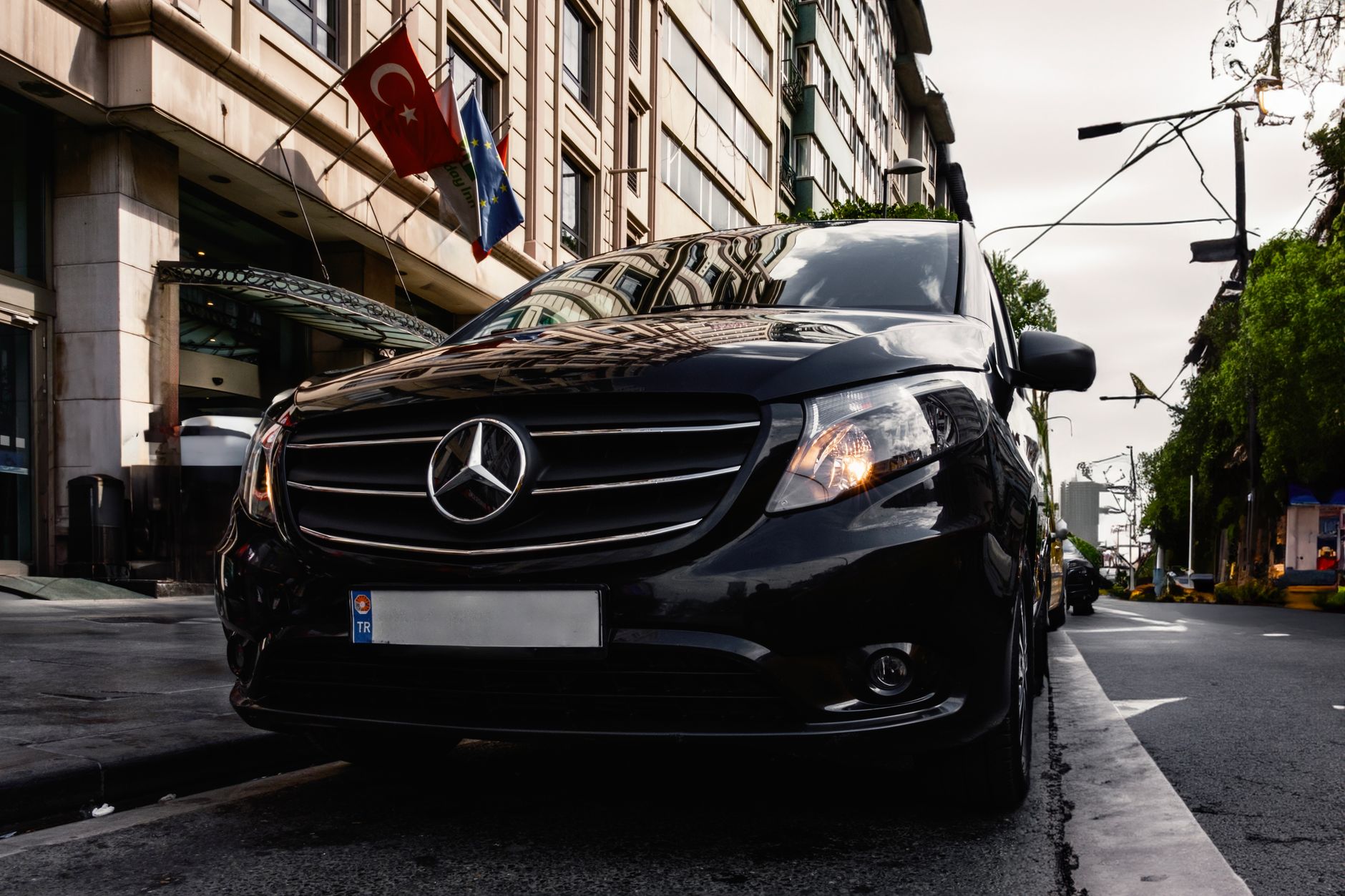 Executive private transfer Mercedes-Benz Vito minivan in Istanbul