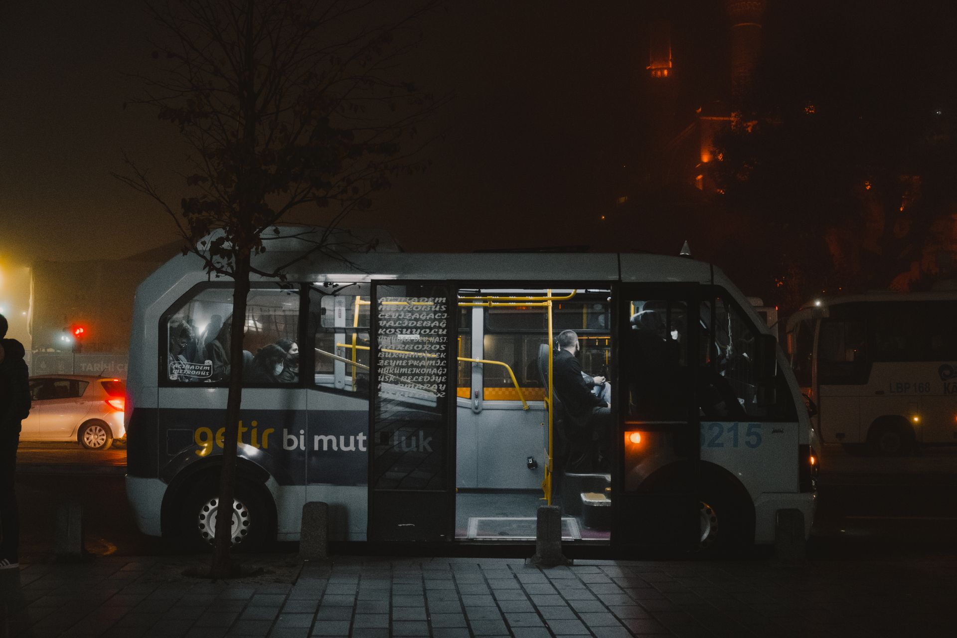 Havaist express airport shuttle coach