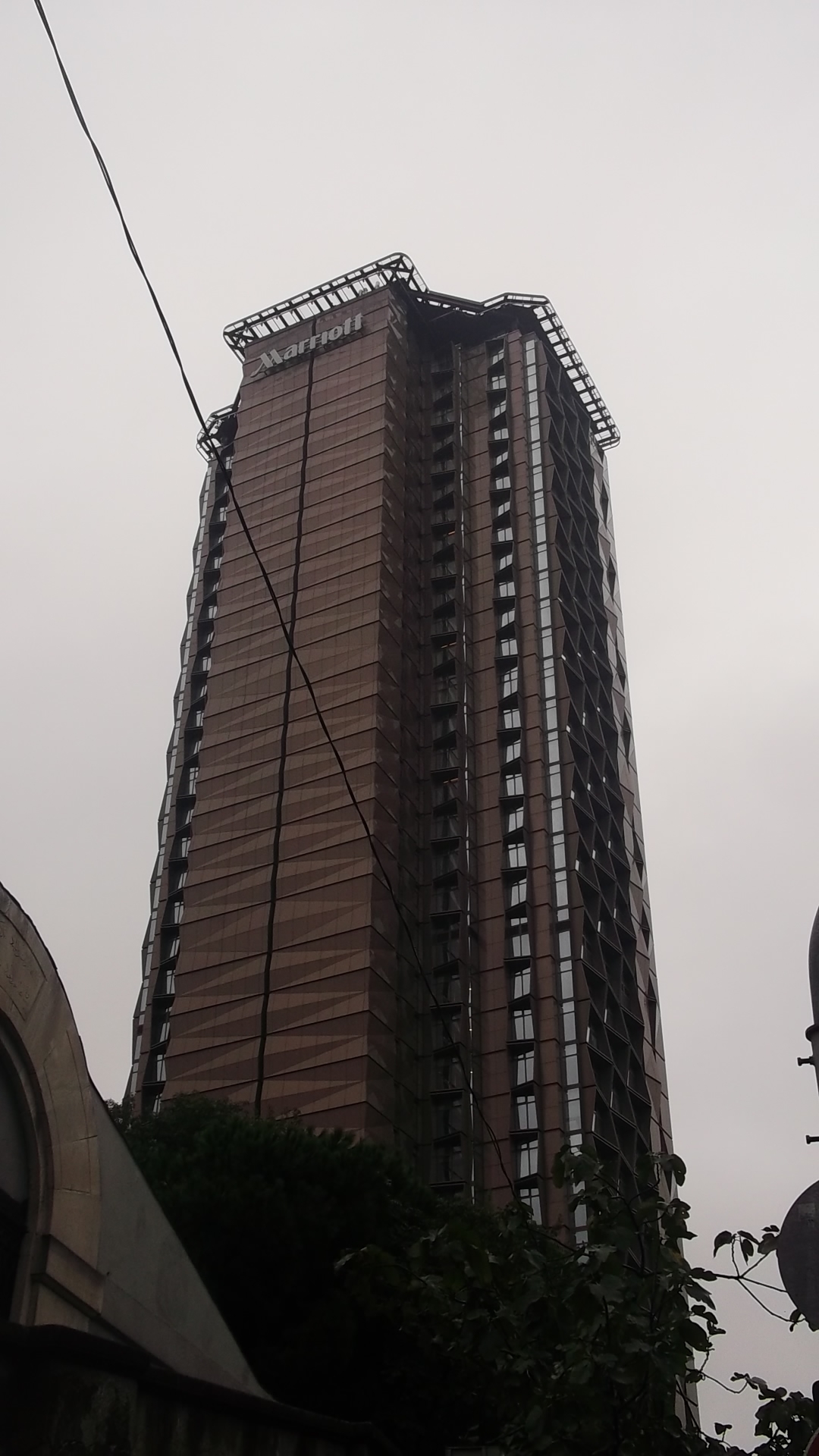 High-rise glass tower housing Istanbul Marriott Hotel Şişli on Abide-i Hürriyet Caddesi.